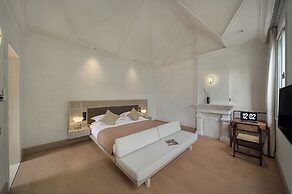 White House Monet Garden Coffee