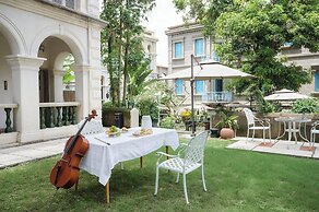 White House Monet Garden Coffee