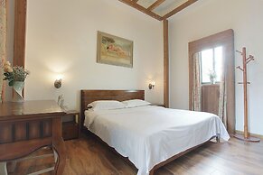 White House Monet Garden Coffee