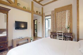 White House Monet Garden Coffee