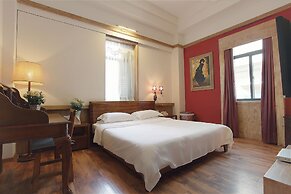 White House Monet Garden Coffee