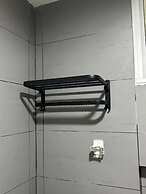 Champs Elysees Homestay by Landmark