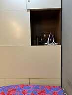 Champs Elysees Homestay by Landmark