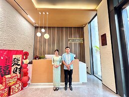 R&F Hotel and Apartment