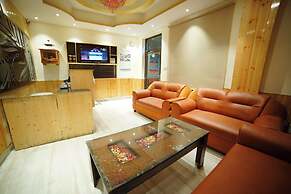 The Royal Vista