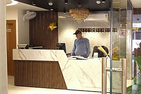 Airport Hotel Classic Crowne