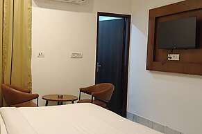 Airport Hotel Classic Crowne