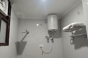 Airport Hotel Classic Crowne