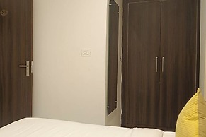 Airport Hotel Classic Crowne