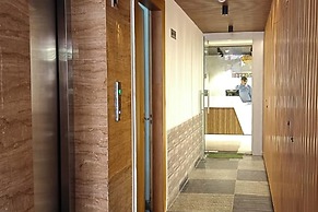 Airport Hotel Classic Crowne