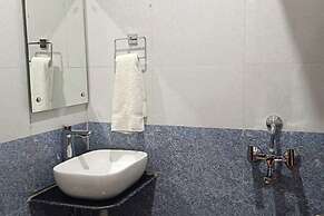 Airport Hotel Classic Crowne