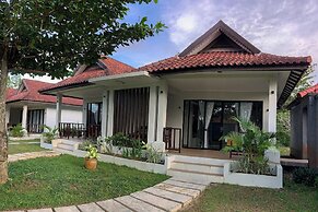 Beach Rock Resort Belitung