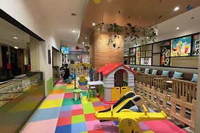 El Royale By Farizi Rooms