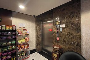 El Royale By Farizi Rooms