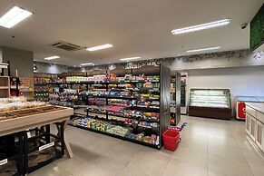 El Royale By Farizi Rooms