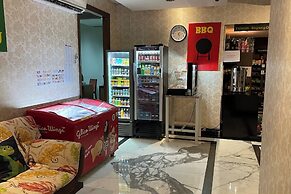 El Royale By Farizi Rooms