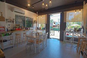 Hometel Barrio House Mactan