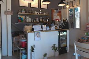 Hometel Barrio House Mactan