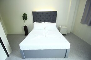 The Paragon Hotel And Restaurant