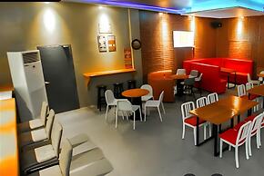 The Paragon Hotel And Restaurant