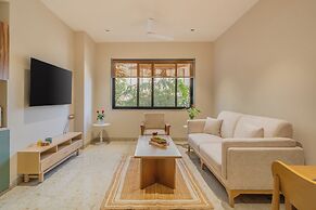 ELIVAAS Kamerios Verano 1 BHK with Pool