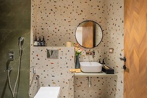 ELIVAAS Kamerios Verano 1 BHK with Pool