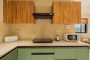 ELIVAAS Kamerios Verano 1 BHK with Pool