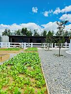 QING Luxury Campground Hotel