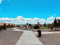 QING Luxury Campground Hotel