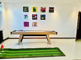 QING Luxury Campground Hotel