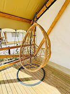 QING Luxury Campground Hotel