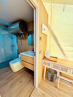 QING Luxury Campground Hotel