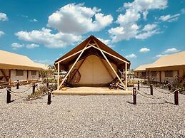 QING Luxury Campground Hotel