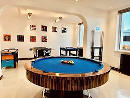 QING Luxury Campground Hotel