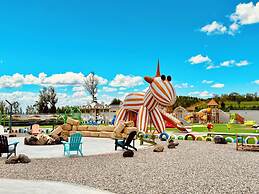 QING Luxury Campground Hotel