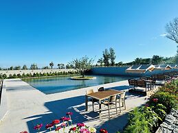 QING Luxury Campground Hotel