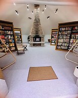 QING Luxury Campground Hotel