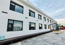 QING Luxury Campground Hotel