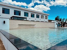 QING Luxury Campground Hotel