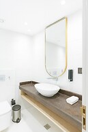 Q' Nest Hotel Cloud End Lansdowne