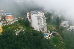 Q' Nest Hotel Cloud End Lansdowne