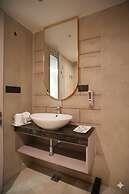 Q' Nest Hotel Cloud End Lansdowne
