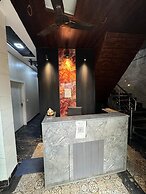 Hotel R Crown Banquet And Rooms