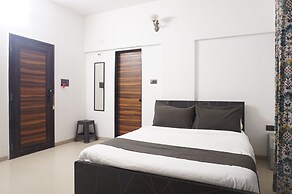 HOTEL LOTUS GUEST HOUSE