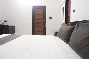 HOTEL LOTUS GUEST HOUSE