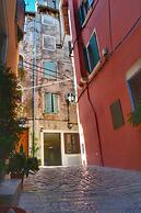 Studio Apartment Eleven