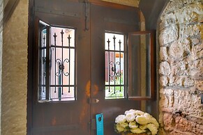 Studio Apartment Eleven