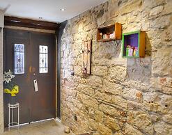 Studio Apartment Eleven