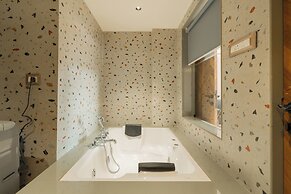 ELIVAAS Kamerios Maris 1 BHK Jacuzzi