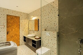 ELIVAAS Kamerios Maris 1 BHK Jacuzzi